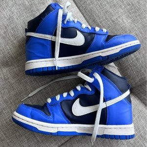 Nike dunk high blue. Size 7 or 5Y